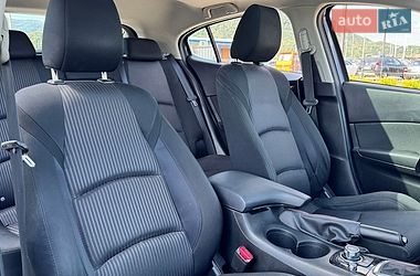 Хэтчбек Mazda 3 2015 в Хусте