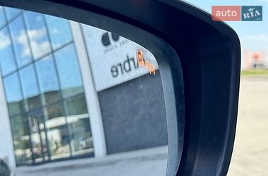 Хэтчбек Mazda 3 2015 в Хусте