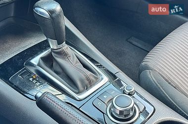 Хэтчбек Mazda 3 2015 в Хусте