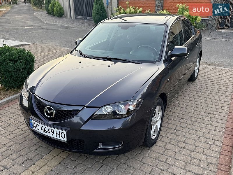 Седан Mazda 3 2007 в Мукачево