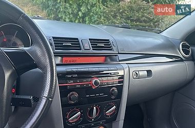 Седан Mazda 3 2007 в Мукачево