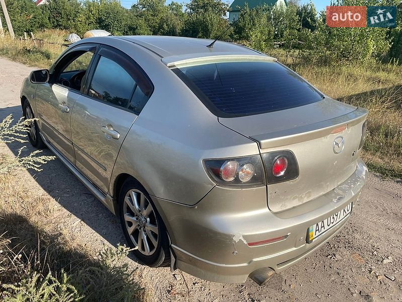 Седан Mazda 3 2006 в Киеве