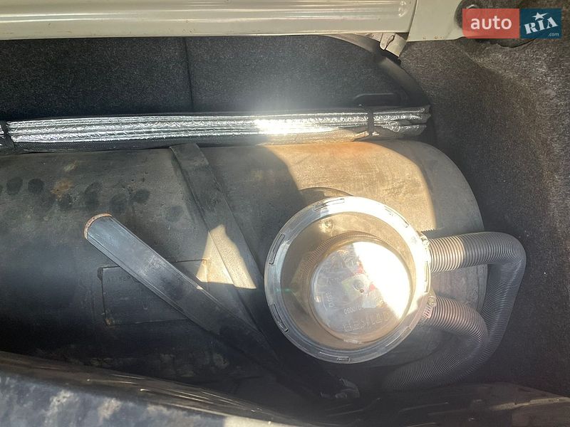 Седан Mazda 3 2006 в Киеве