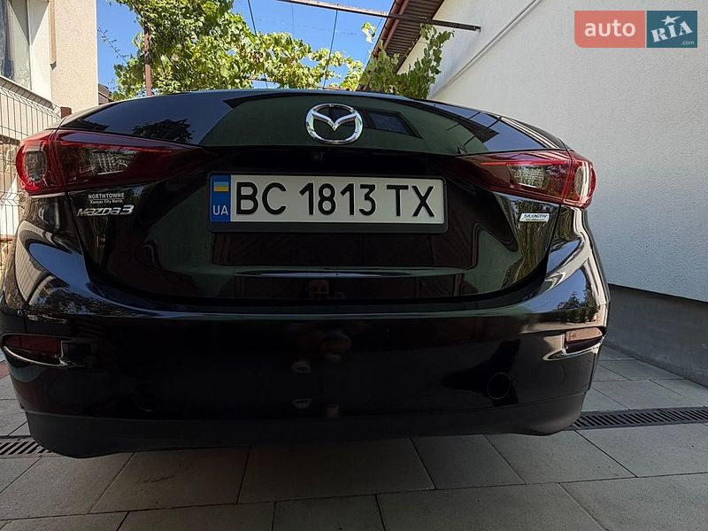 Седан Mazda 3 2018 в Винниках