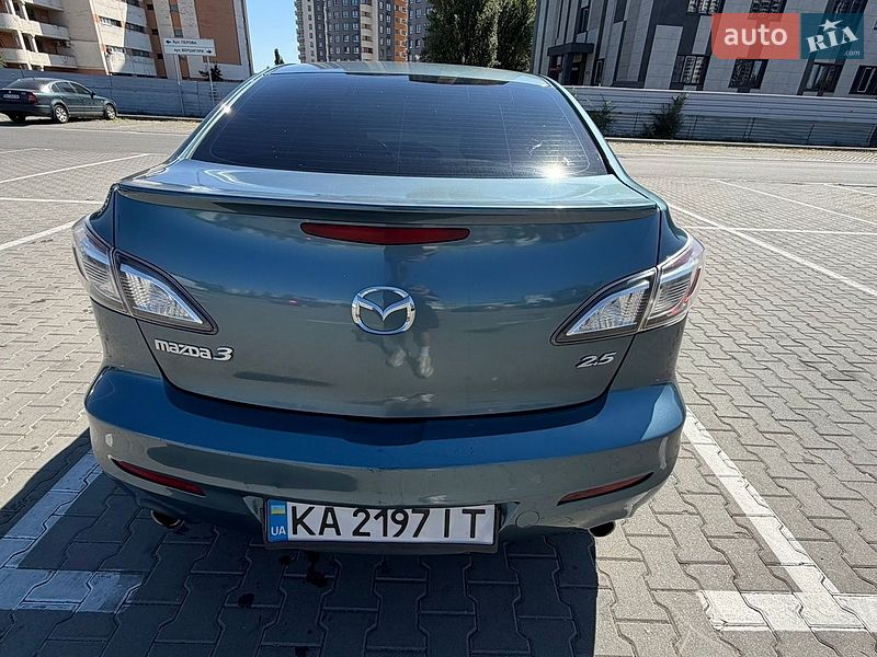 Седан Mazda 3 2010 в Києві