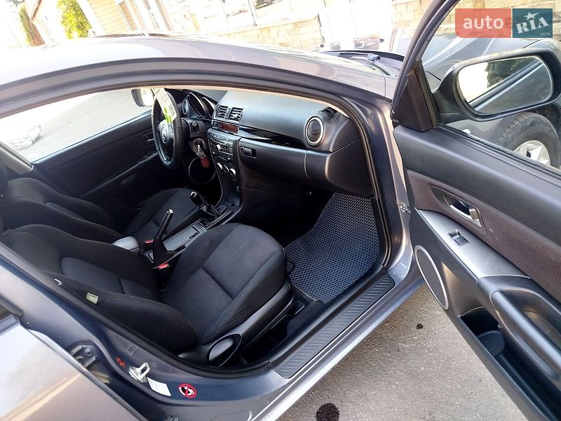 Хэтчбек Mazda 3 2007 в Первомайске