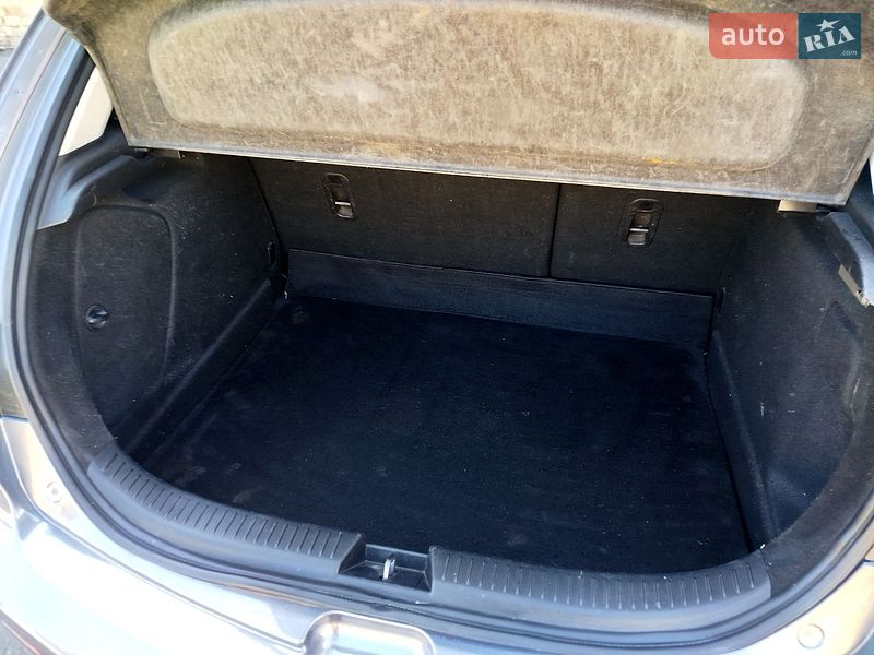 Хэтчбек Mazda 3 2007 в Первомайске