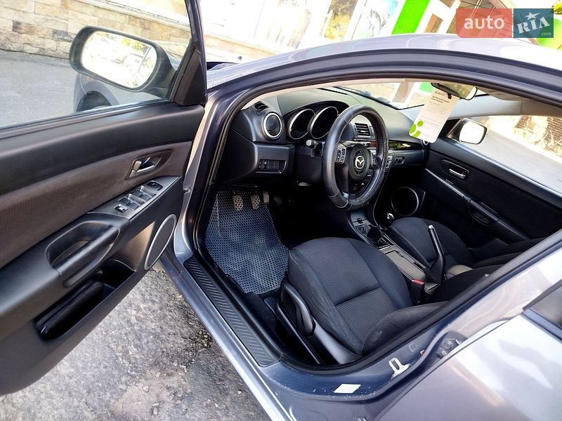 Хэтчбек Mazda 3 2007 в Первомайске