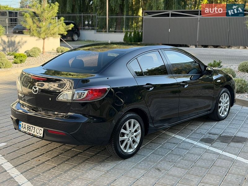 Седан Mazda 3 2013 в Рівному