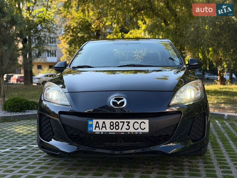 Седан Mazda 3 2013 в Рівному