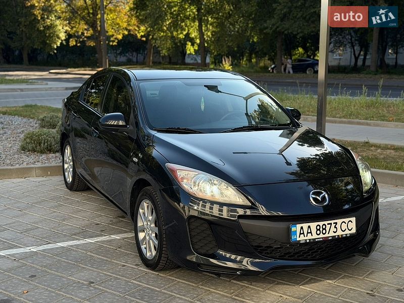 Седан Mazda 3 2013 в Рівному