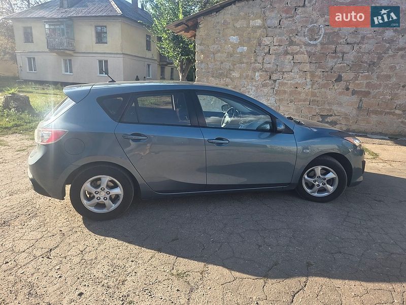 Хетчбек Mazda 3 2010 в Жовтих Водах