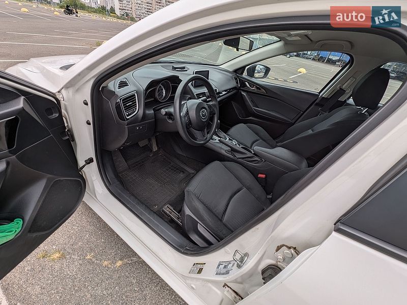 Седан Mazda 3 2015 в Києві