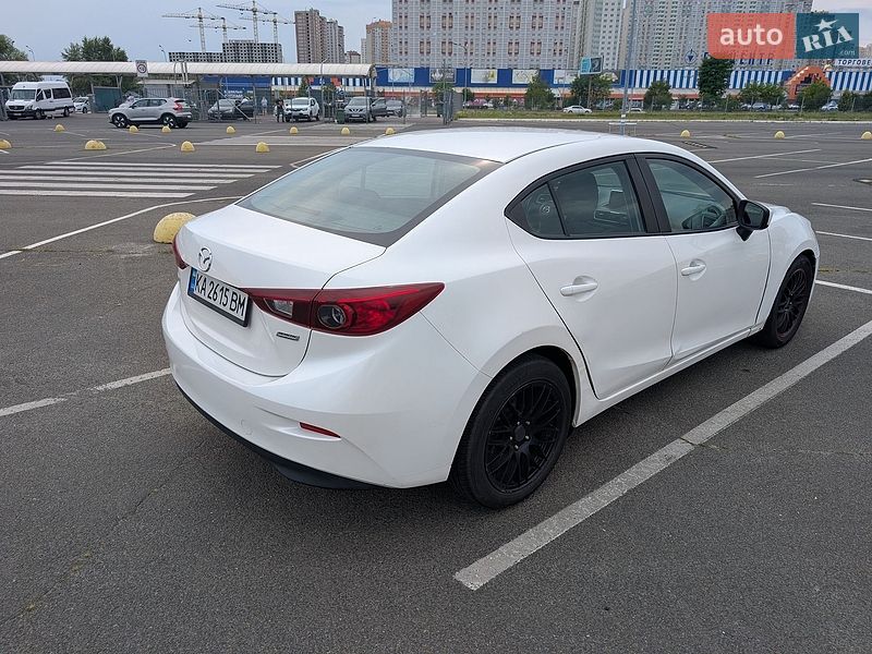 Седан Mazda 3 2015 в Києві