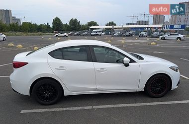 Седан Mazda 3 2015 в Києві