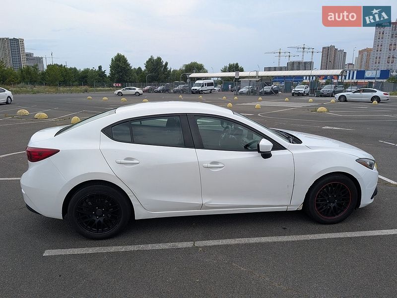 Седан Mazda 3 2015 в Києві