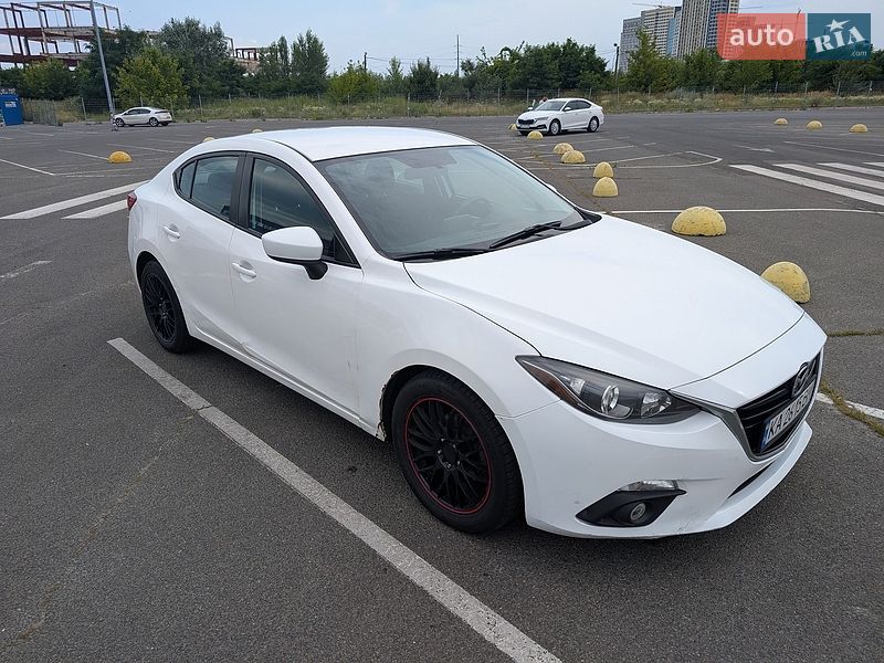 Седан Mazda 3 2015 в Києві