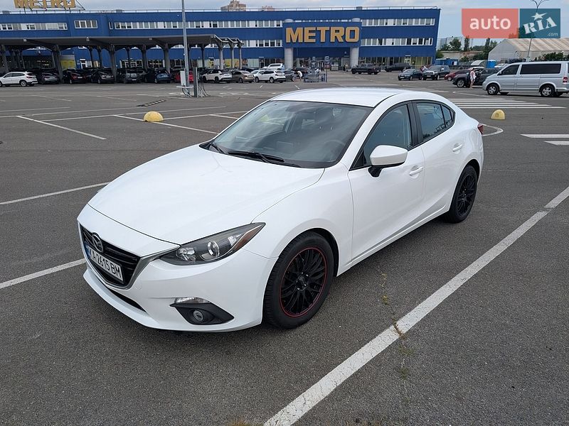 Седан Mazda 3 2015 в Києві