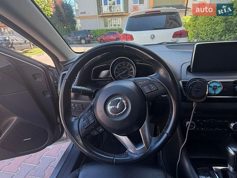 Хэтчбек Mazda 3 2015 в Киеве
