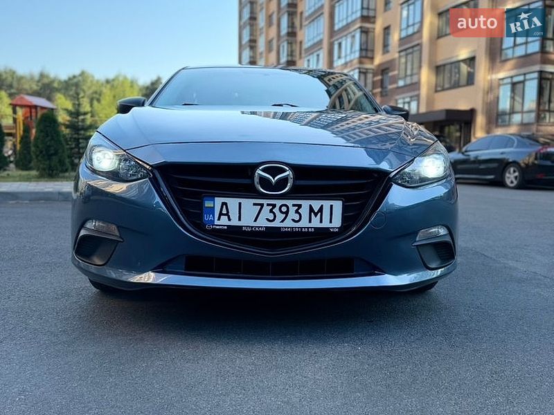Седан Mazda 3 2014 в Чернигове