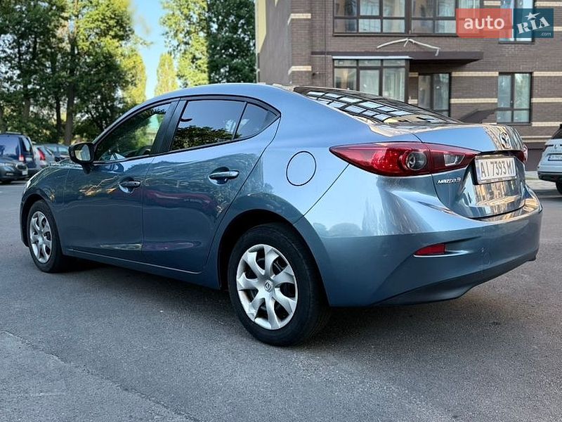 Седан Mazda 3 2014 в Чернигове
