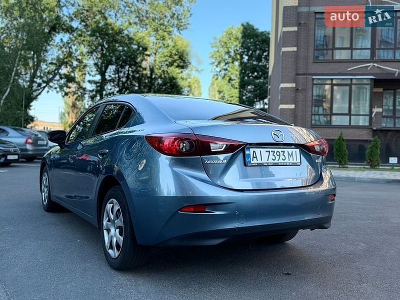 Седан Mazda 3 2014 в Чернигове