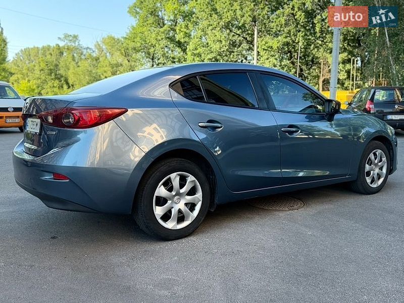 Седан Mazda 3 2014 в Чернигове