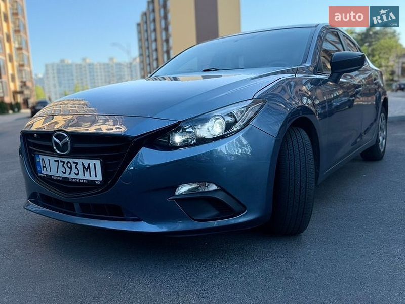 Седан Mazda 3 2014 в Чернигове