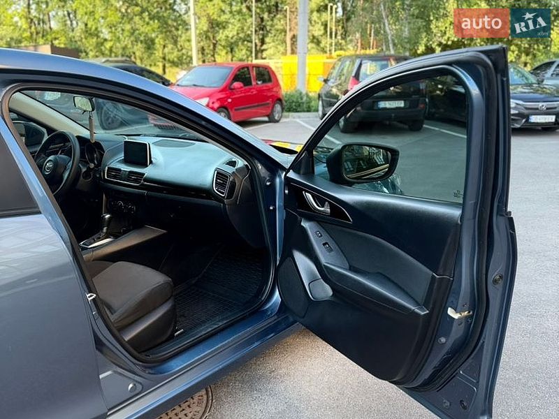 Седан Mazda 3 2014 в Чернигове