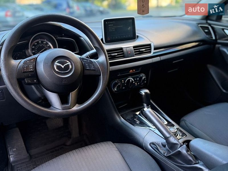 Седан Mazda 3 2014 в Чернигове
