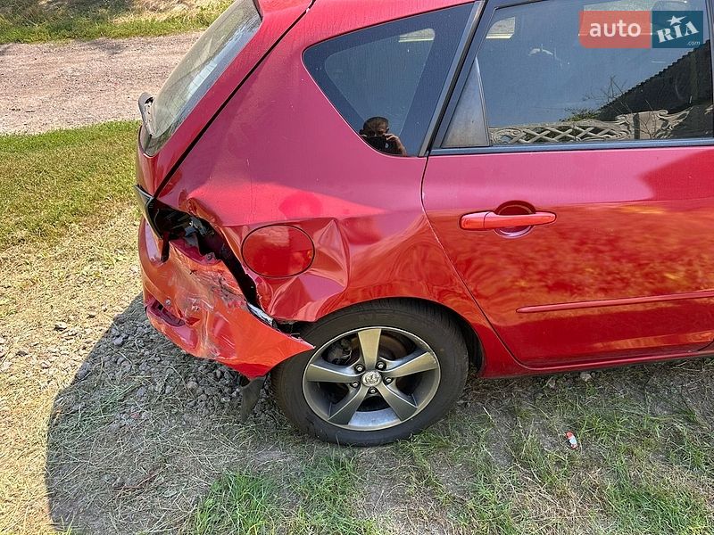 Хэтчбек Mazda 3 2005 в Обухове