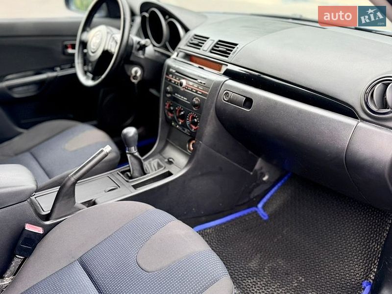 Хетчбек Mazda 3 2003 в Білій Церкві