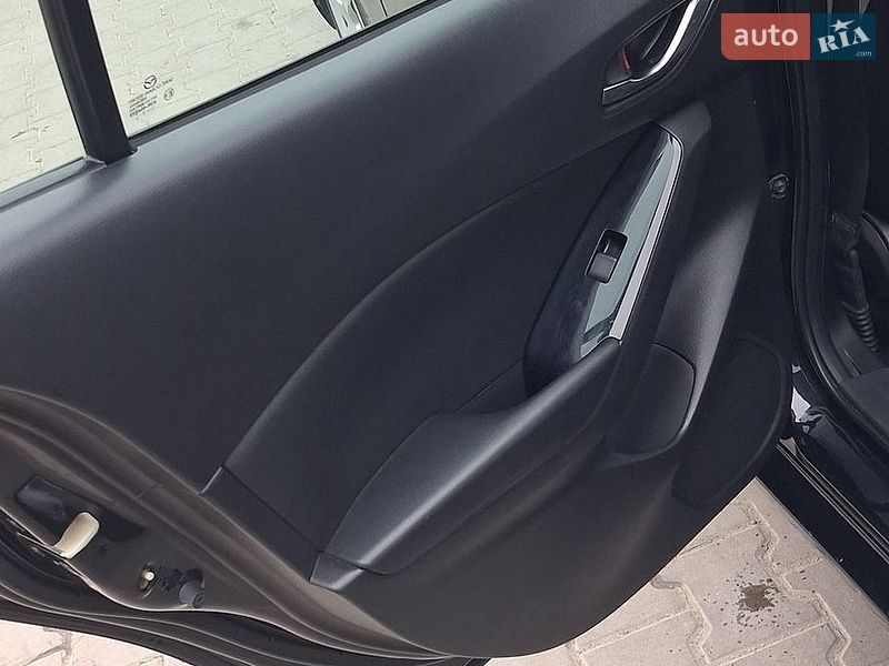 Седан Mazda 3 2017 в Вишгороді