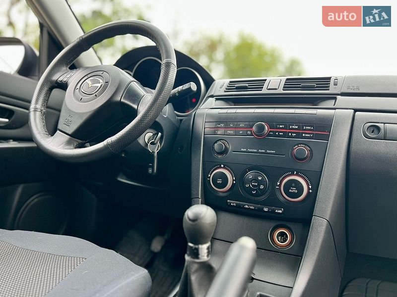 Хэтчбек Mazda 3 2004 в Львове