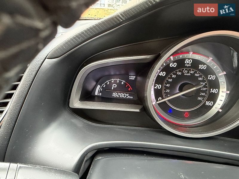 Седан Mazda 3 2015 в Хмельницком