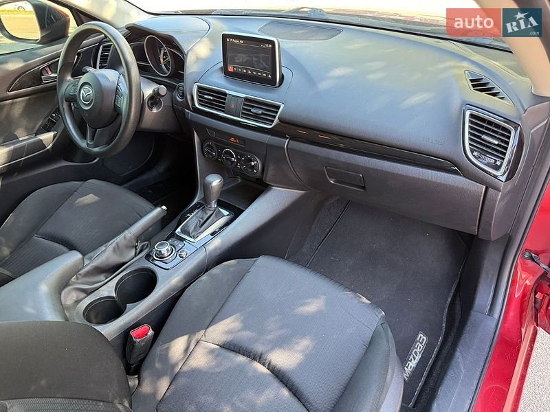 Хэтчбек Mazda 3 2016 в Киеве