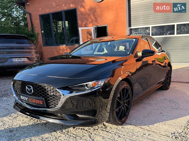 Седан Mazda 3 2020 в Ивано-Франковске