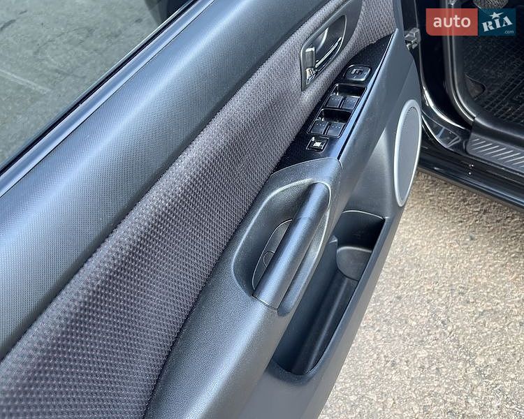 Седан Mazda 3 2008 в Харкові