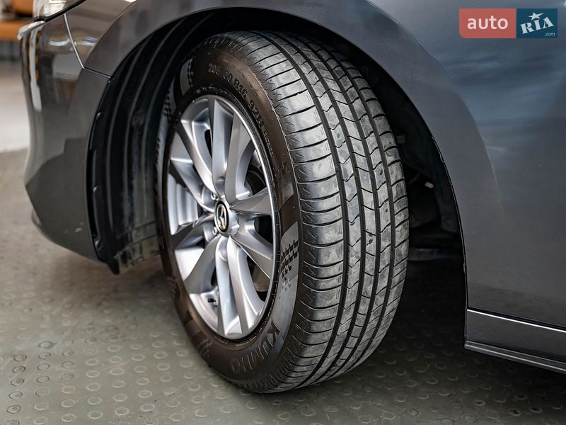 Седан Mazda 3 2019 в Києві