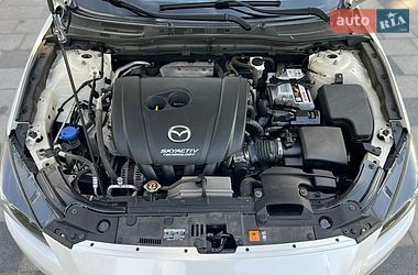 Седан Mazda 3 2018 в Днепре