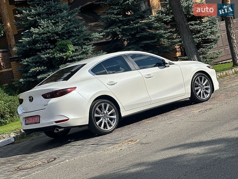 Седан Mazda 3 2025 в Киеве фото 2 Седан Mazda 3 2025 в Киеве