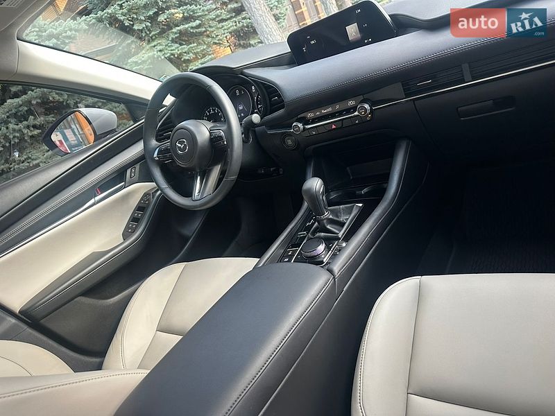 Седан Mazda 3 2025 в Киеве фото 35 Седан Mazda 3 2025 в Киеве