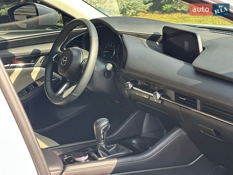 Седан Mazda 3 2025 в Киеве фото 40 Седан Mazda 3 2025 в Киеве