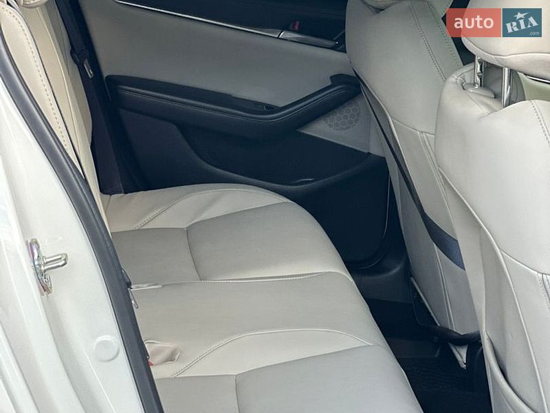 Седан Mazda 3 2025 в Киеве фото 44 Седан Mazda 3 2025 в Киеве