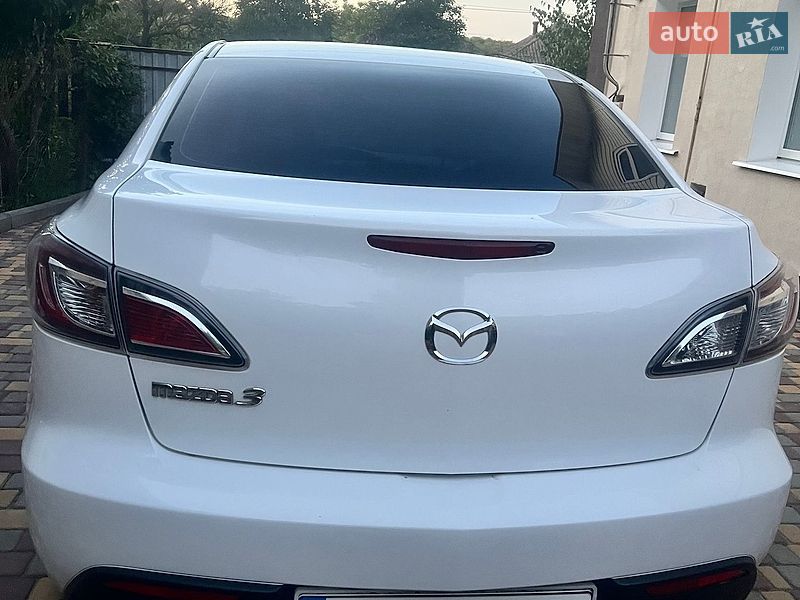 Седан Mazda 3 2011 в Кропивницькому