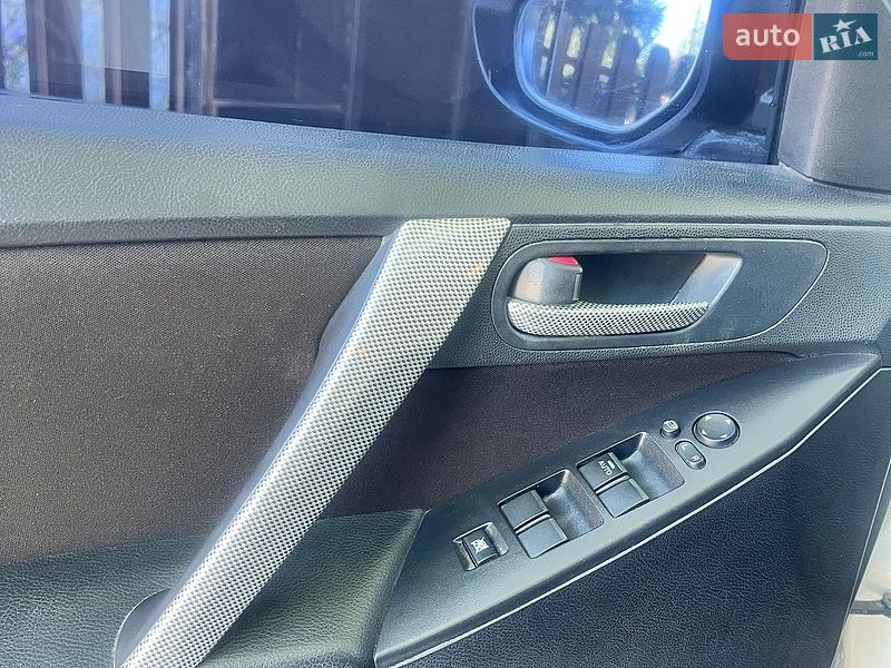 Седан Mazda 3 2011 в Кропивницькому