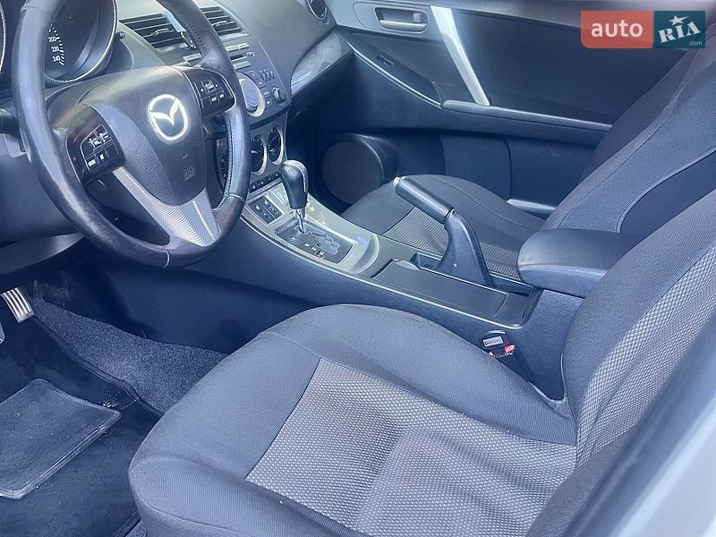 Седан Mazda 3 2011 в Кропивницькому