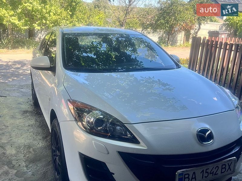 Седан Mazda 3 2011 в Кропивницькому