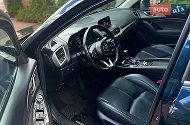Хэтчбек Mazda 3 2018 в Черновцах
