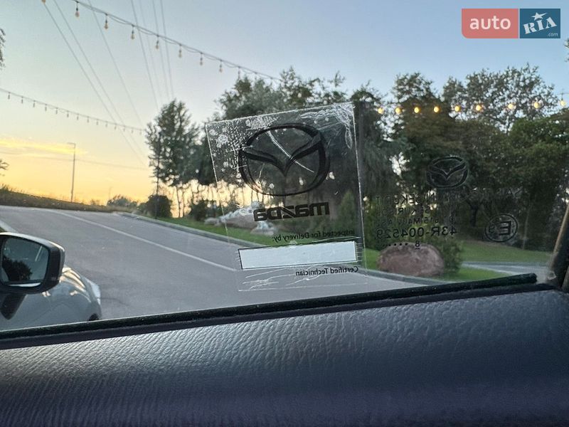 Седан Mazda 3 2018 в Киеве